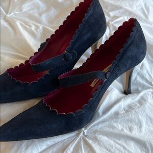 Vintage Manolo Blahnik Navy Suede scallop Mary Jane Pumps